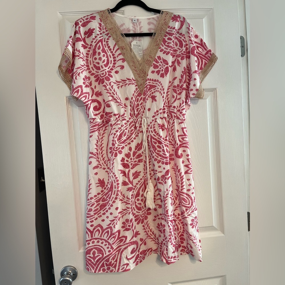 Pretty beach coverup. - XL